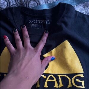 Wu-tang shirt size small
